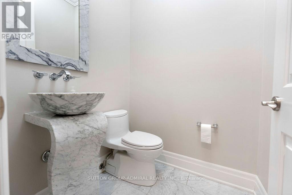 21 Day Lily Crescent, Richmond Hill, ON - Indoor Photo Showing Bathroom