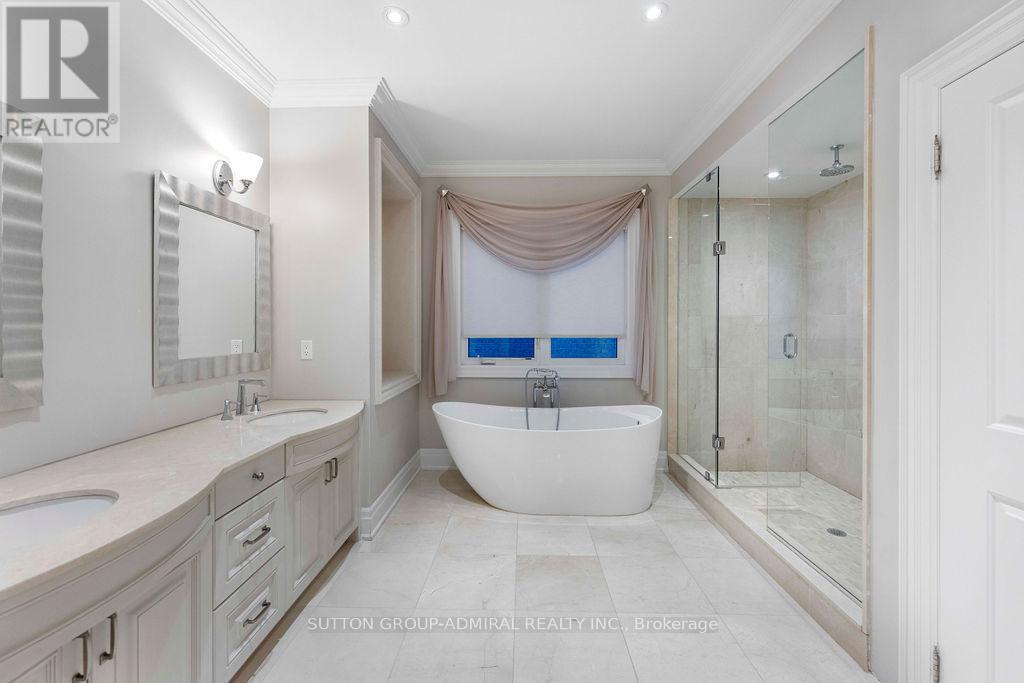 21 Day Lily Crescent, Richmond Hill, ON - Indoor Photo Showing Bathroom