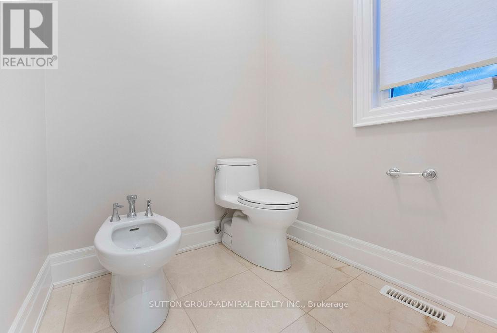 21 Day Lily Crescent, Richmond Hill, ON - Indoor Photo Showing Bathroom
