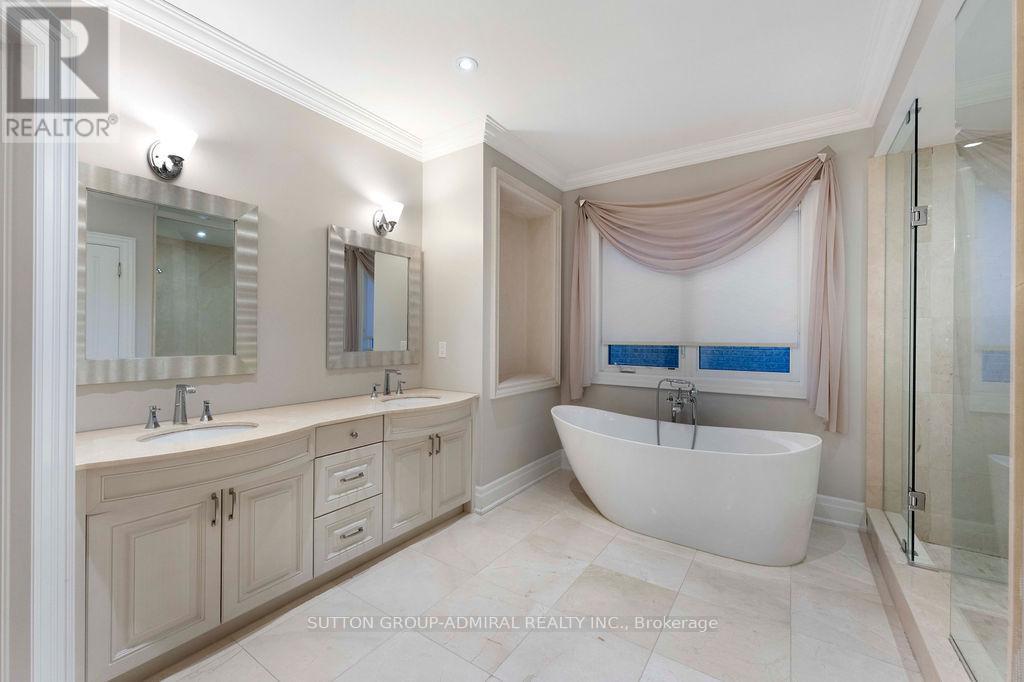 21 Day Lily Crescent, Richmond Hill, ON - Indoor Photo Showing Bathroom