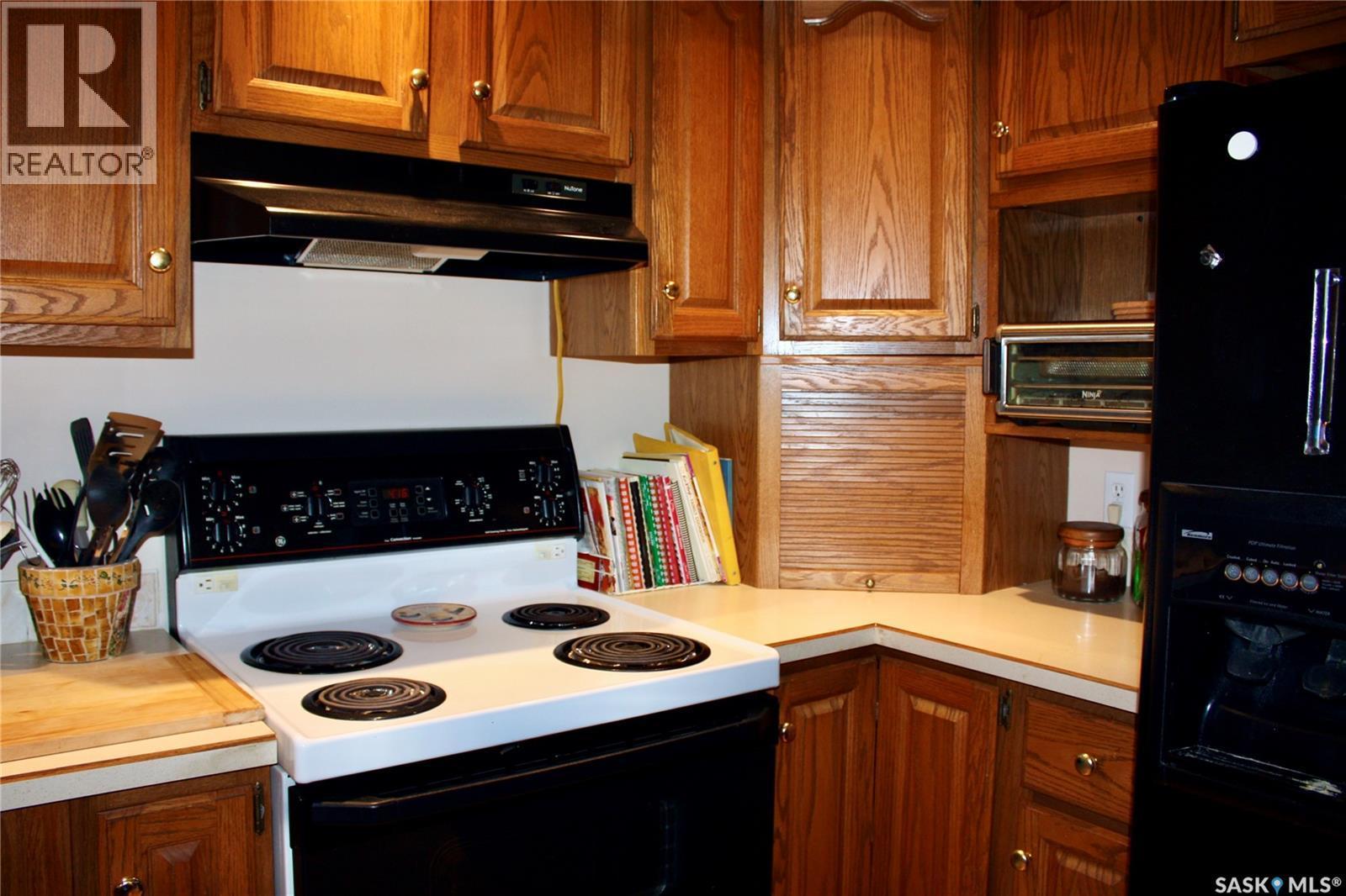 31 Queen Street, Clavet, SK - Indoor Photo Showing Kitchen