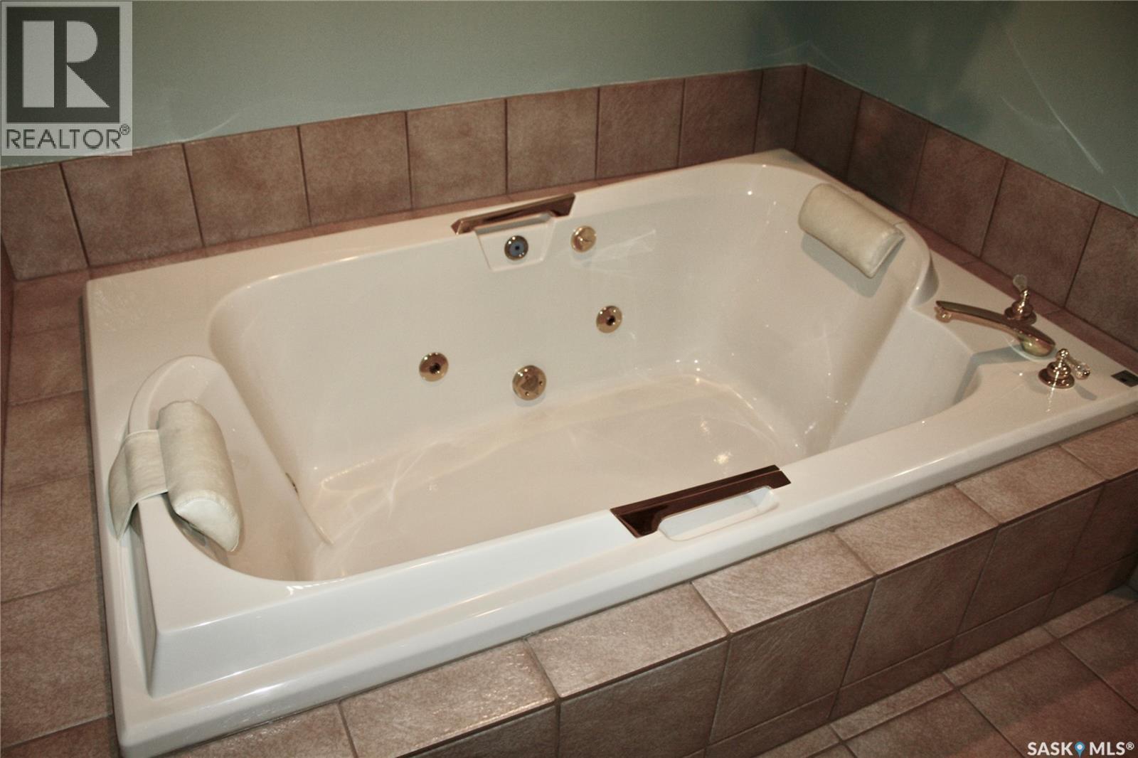 31 Queen Street, Clavet, SK - Indoor Photo Showing Bathroom