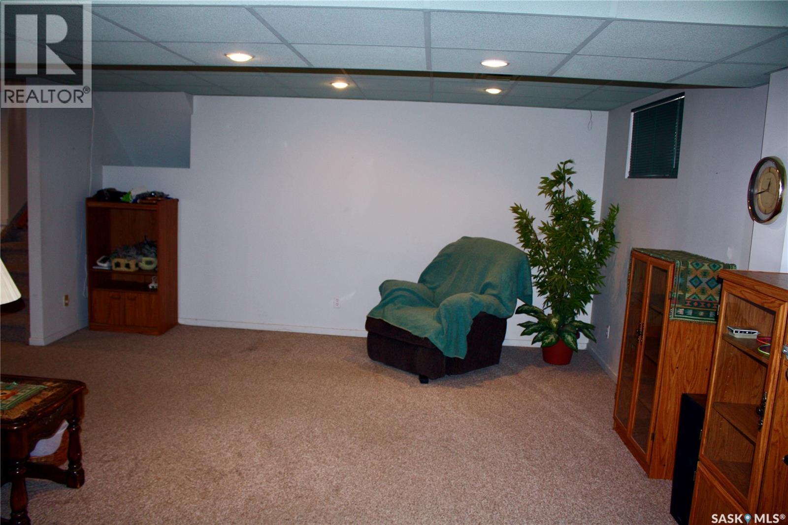 31 Queen Street, Clavet, SK - Indoor