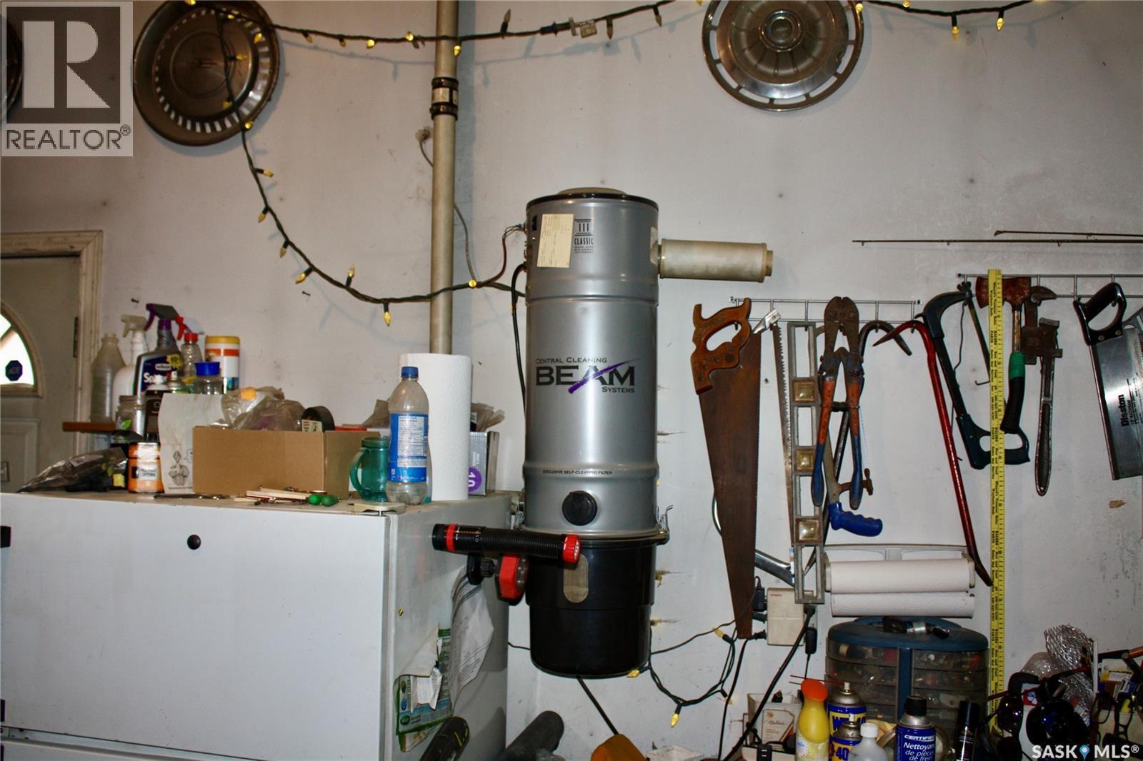 31 Queen Street, Clavet, SK - Indoor Photo Showing Basement