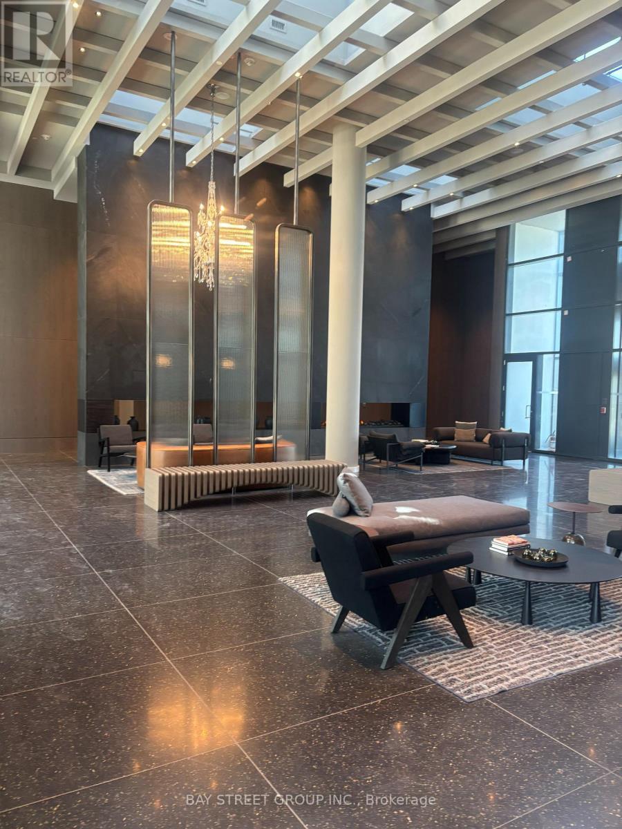 2703 - 8 Interchange Way Street, Vaughan, ON - Indoor