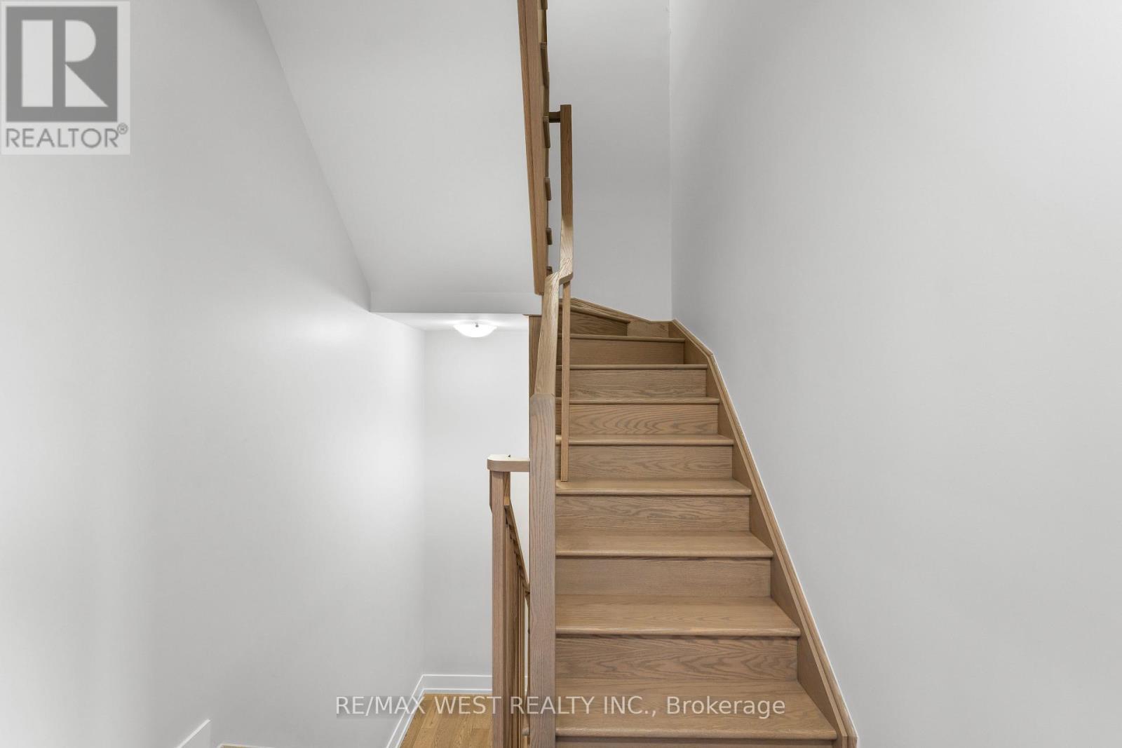 1062 Douglas Mccurdy Common, Mississauga, ON - Indoor Photo Showing Other Room