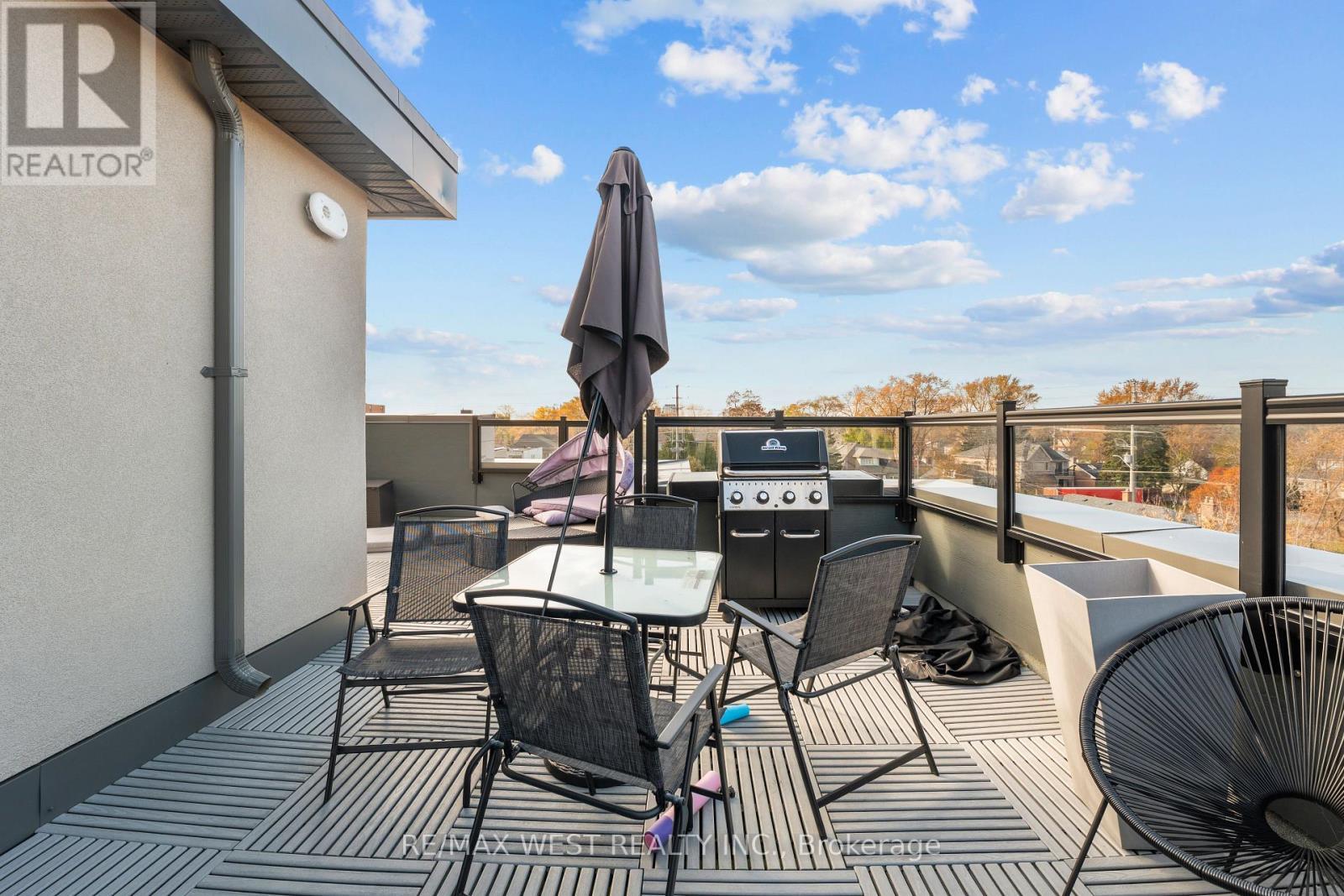 1062 Douglas Mccurdy Common, Mississauga, ON - Outdoor With Deck Patio Veranda With Exterior