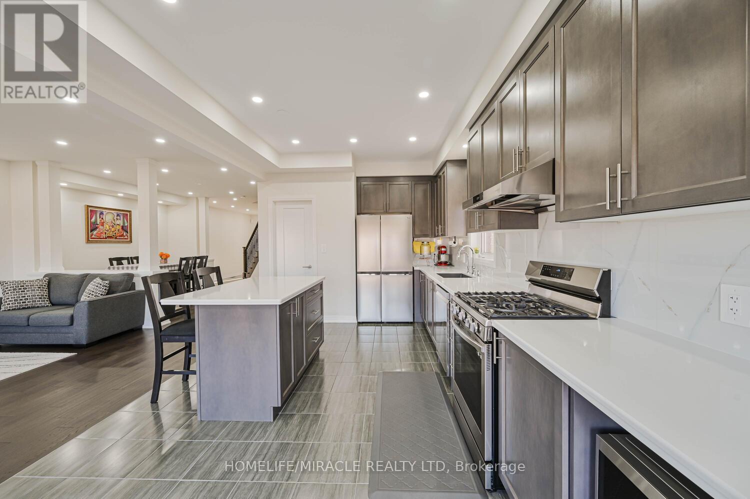 160 Cittadella Boulevard, Hamilton, ON - Indoor Photo Showing Kitchen
