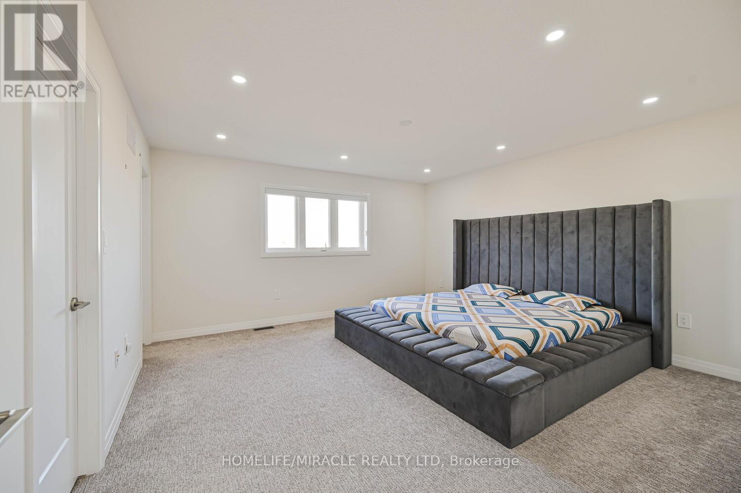 160 Cittadella Boulevard, Hamilton, ON - Indoor Photo Showing Bedroom