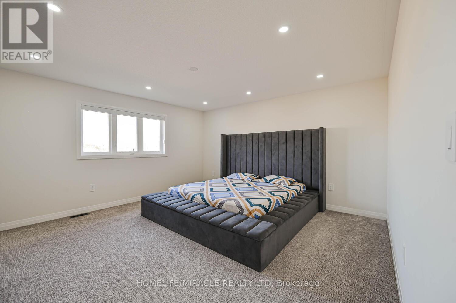 160 Cittadella Boulevard, Hamilton, ON - Indoor Photo Showing Bedroom