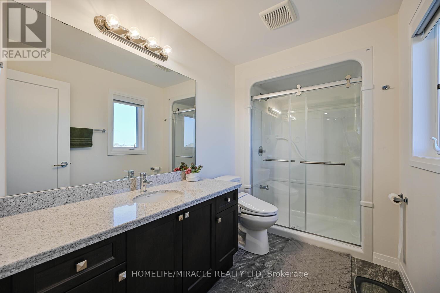 160 Cittadella Boulevard, Hamilton, ON - Indoor Photo Showing Bathroom