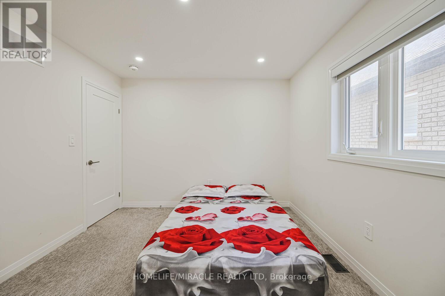 160 Cittadella Boulevard, Hamilton, ON - Indoor Photo Showing Bedroom
