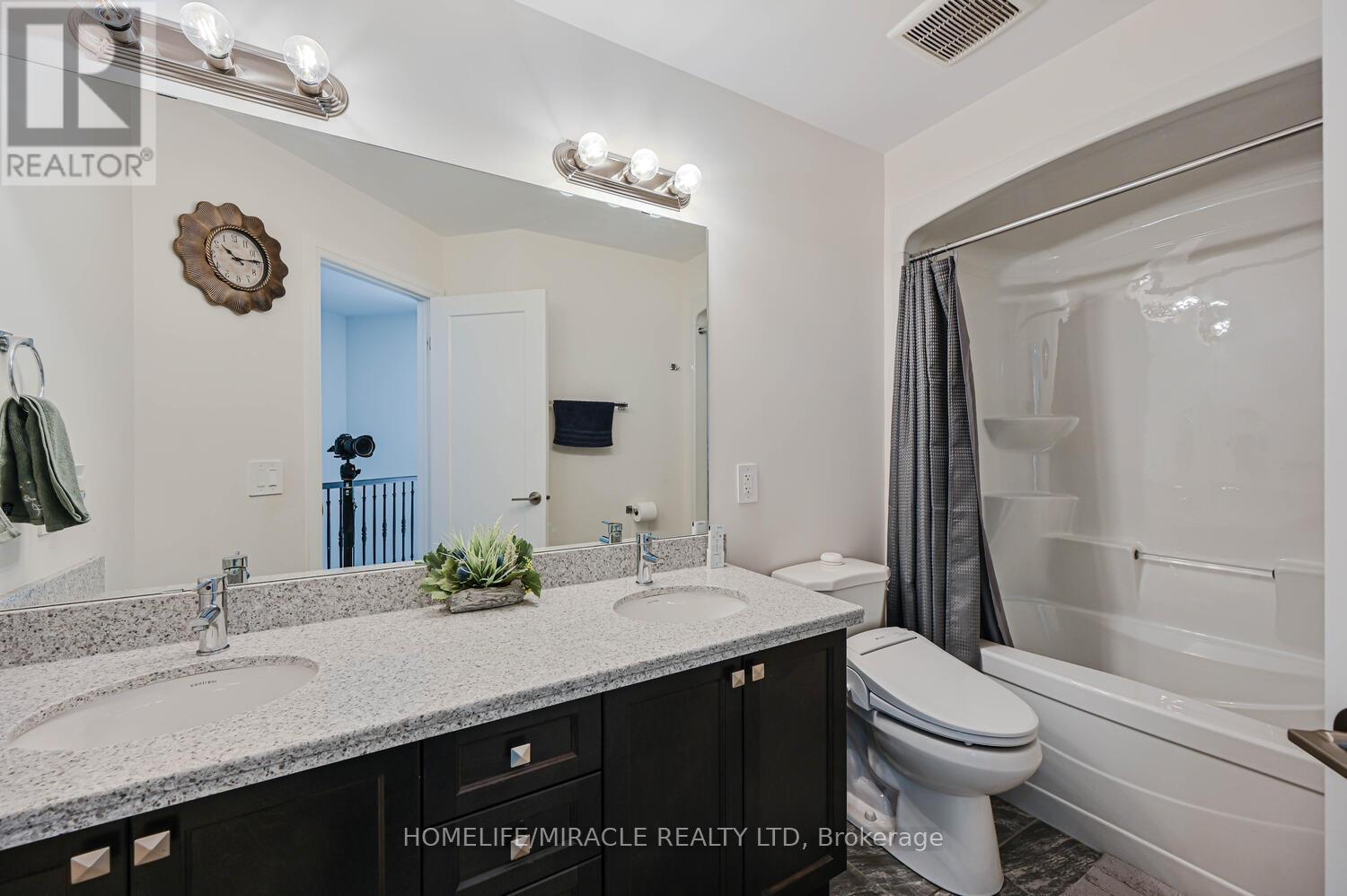 160 Cittadella Boulevard, Hamilton, ON - Indoor Photo Showing Bathroom