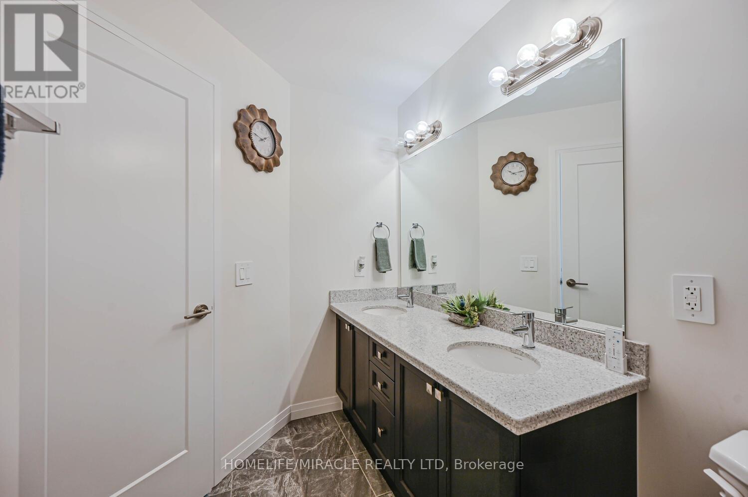 160 Cittadella Boulevard, Hamilton, ON - Indoor Photo Showing Bathroom
