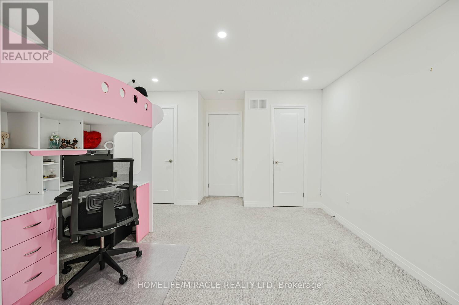 160 Cittadella Boulevard, Hamilton, ON - Indoor