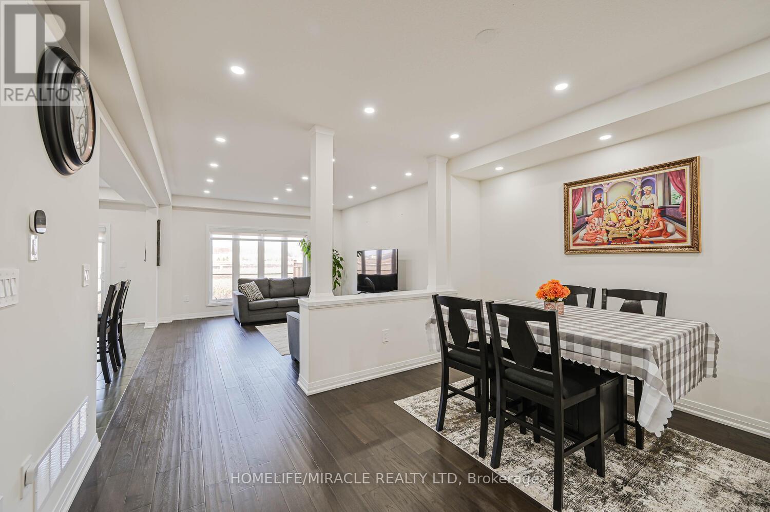 160 Cittadella Boulevard, Hamilton, ON - Indoor Photo Showing Dining Room