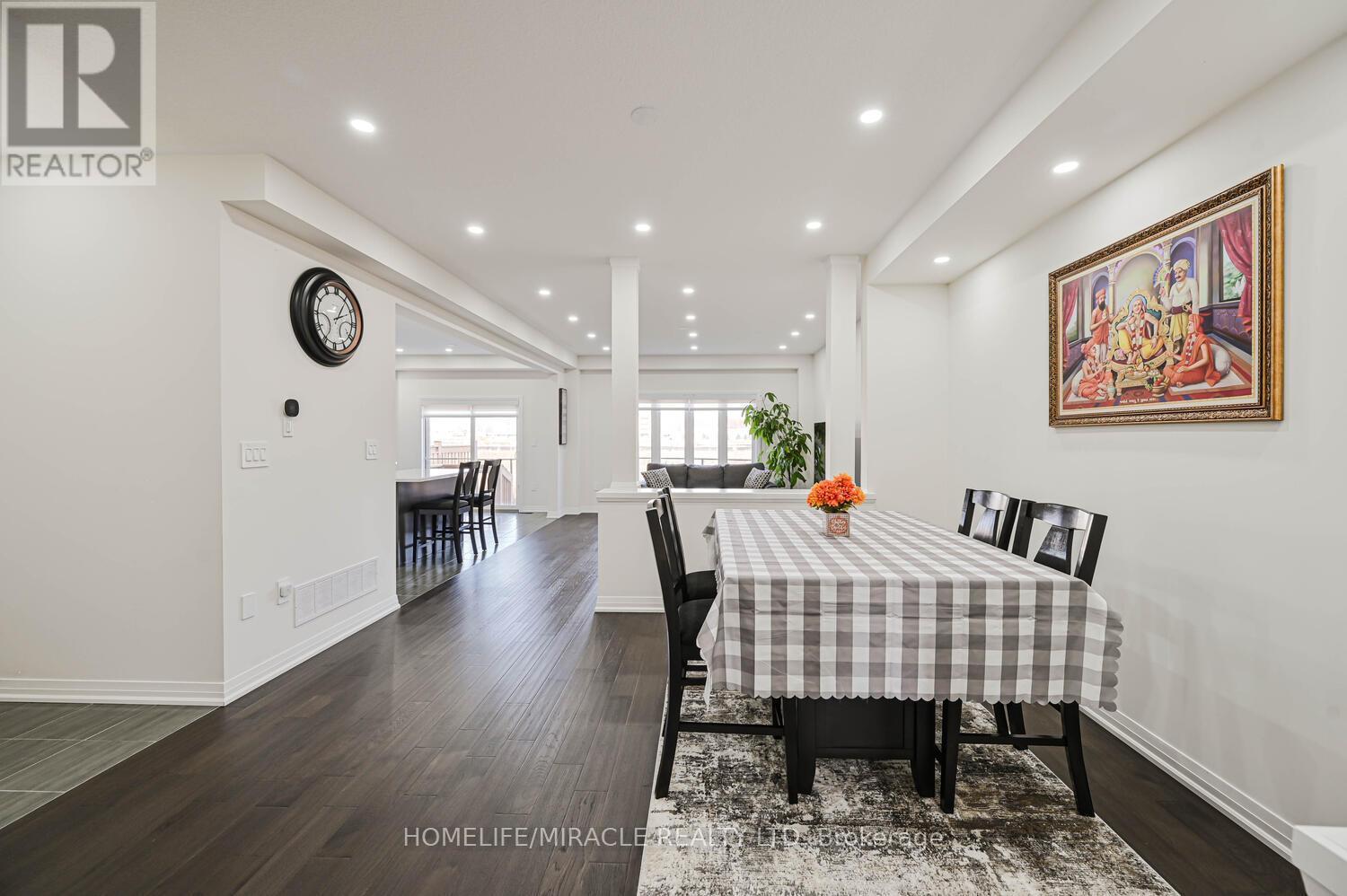 160 Cittadella Boulevard, Hamilton, ON - Indoor Photo Showing Dining Room
