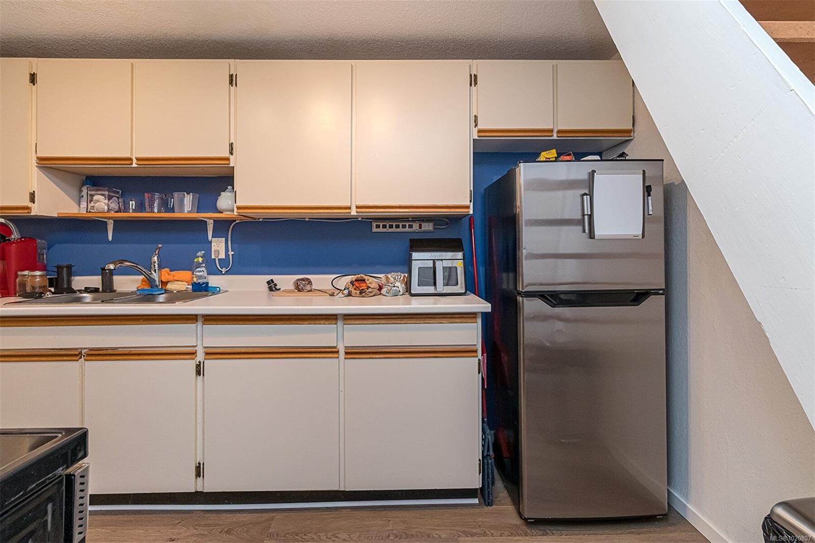 419-1005 Mckenzie Ave, Saanich, BC - Indoor Photo Showing Kitchen With Double Sink