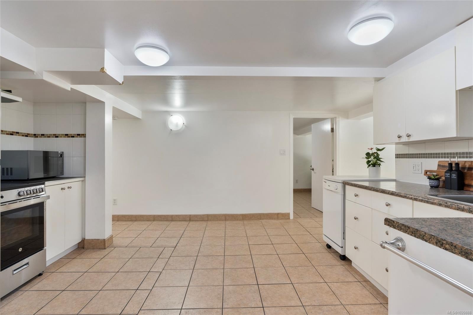 3944 Cedar Hill Cross Rd, Saanich, BC