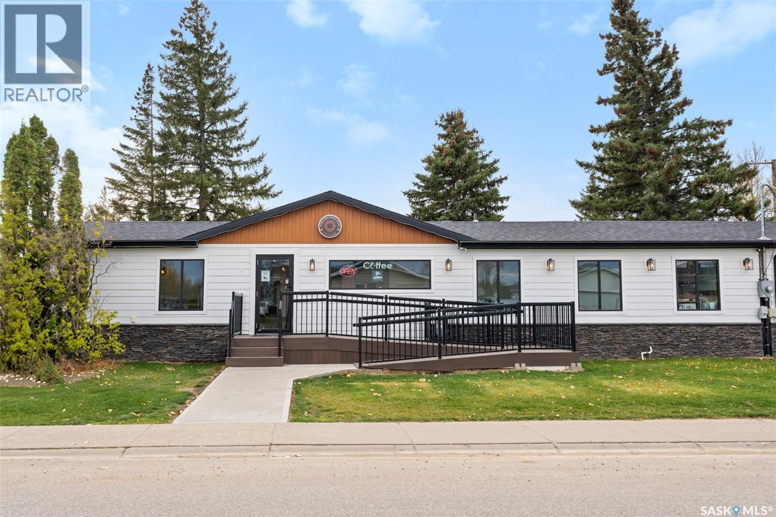 402 1St Avenue S, Martensville, SK