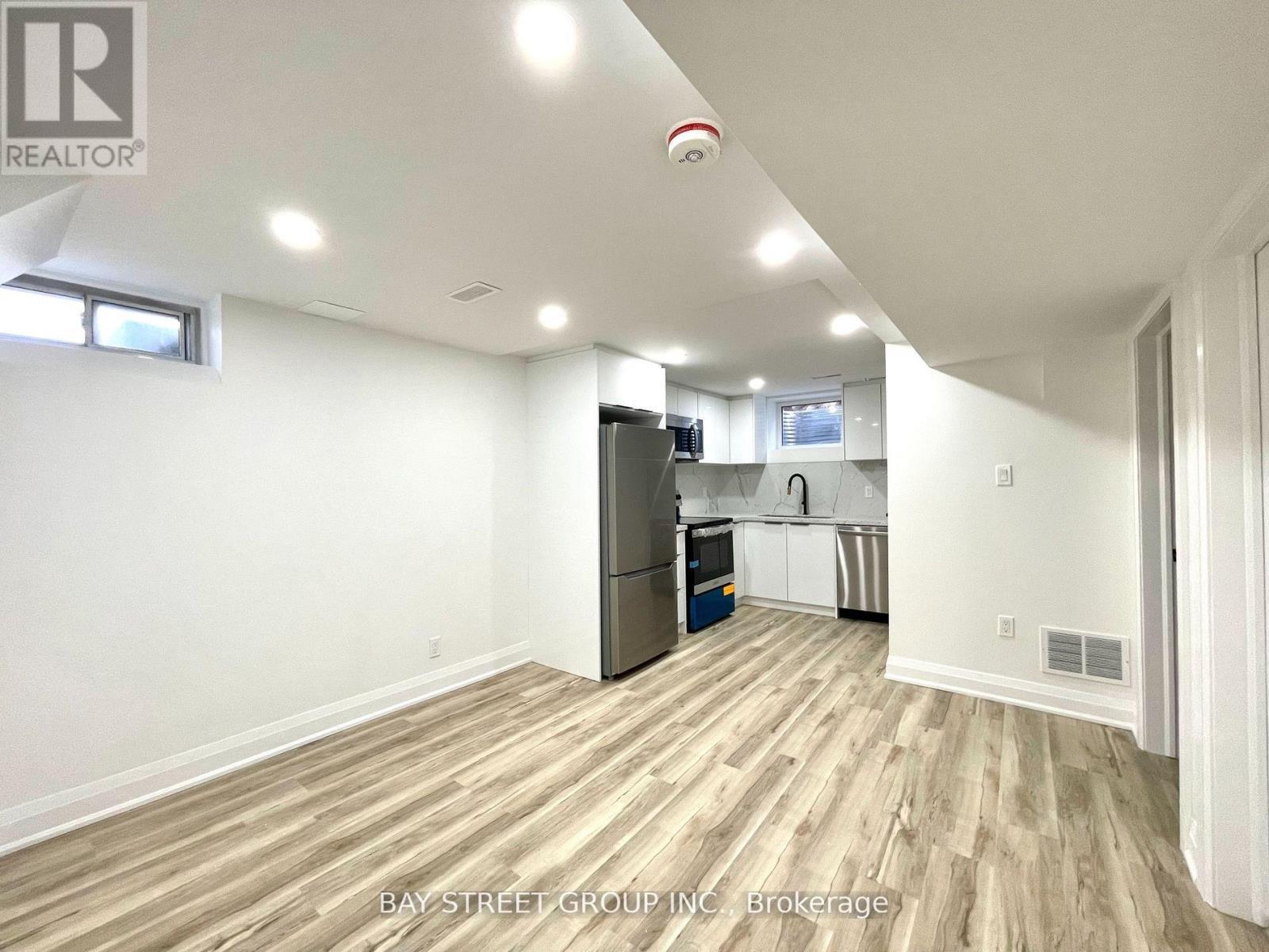 2 - 119 Claymore Crescent, Oshawa, ON - Indoor