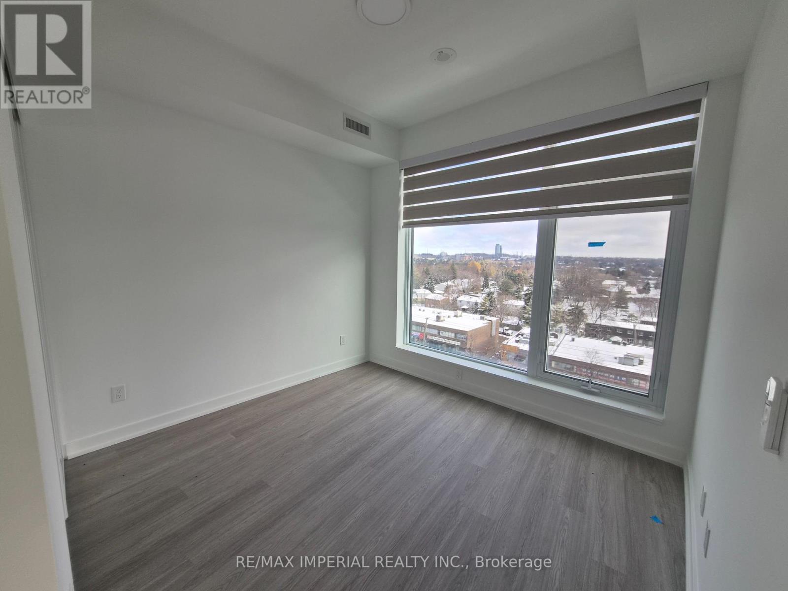819 - 8188 Yonge Street S, Vaughan, ON - Indoor Photo Showing Other Room