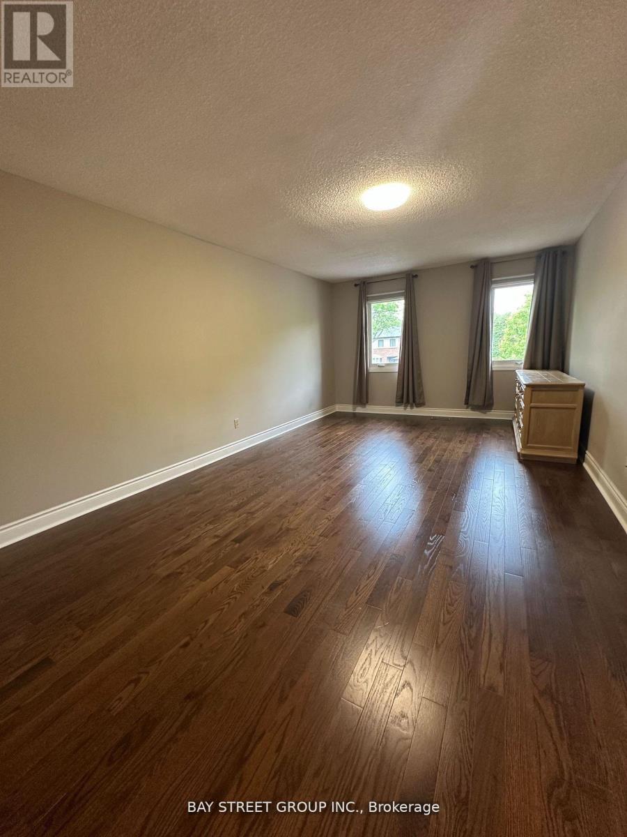 9 Chadburn Crescent, Aurora, ON - Indoor Photo Showing Other Room