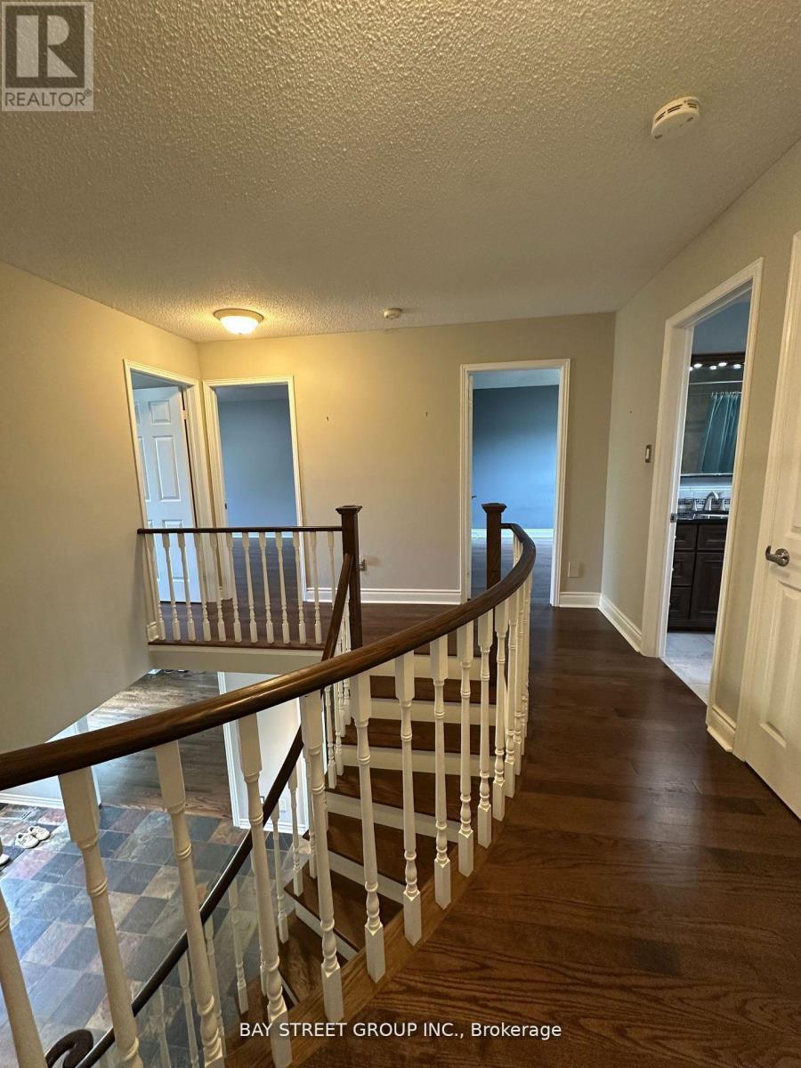 9 Chadburn Crescent, Aurora, ON - Indoor Photo Showing Other Room