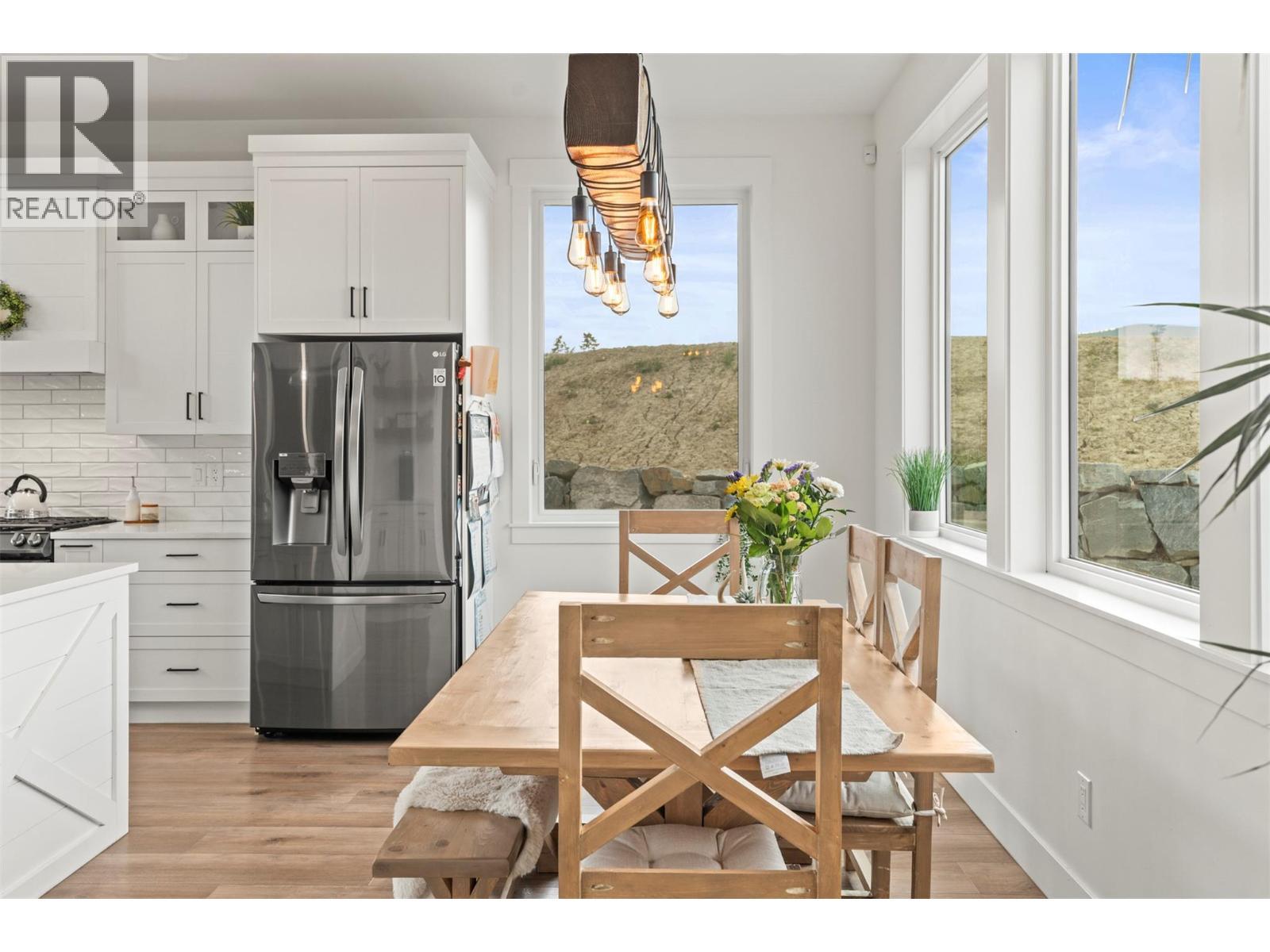 2589 Young Road, Spallumcheen, BC - Indoor