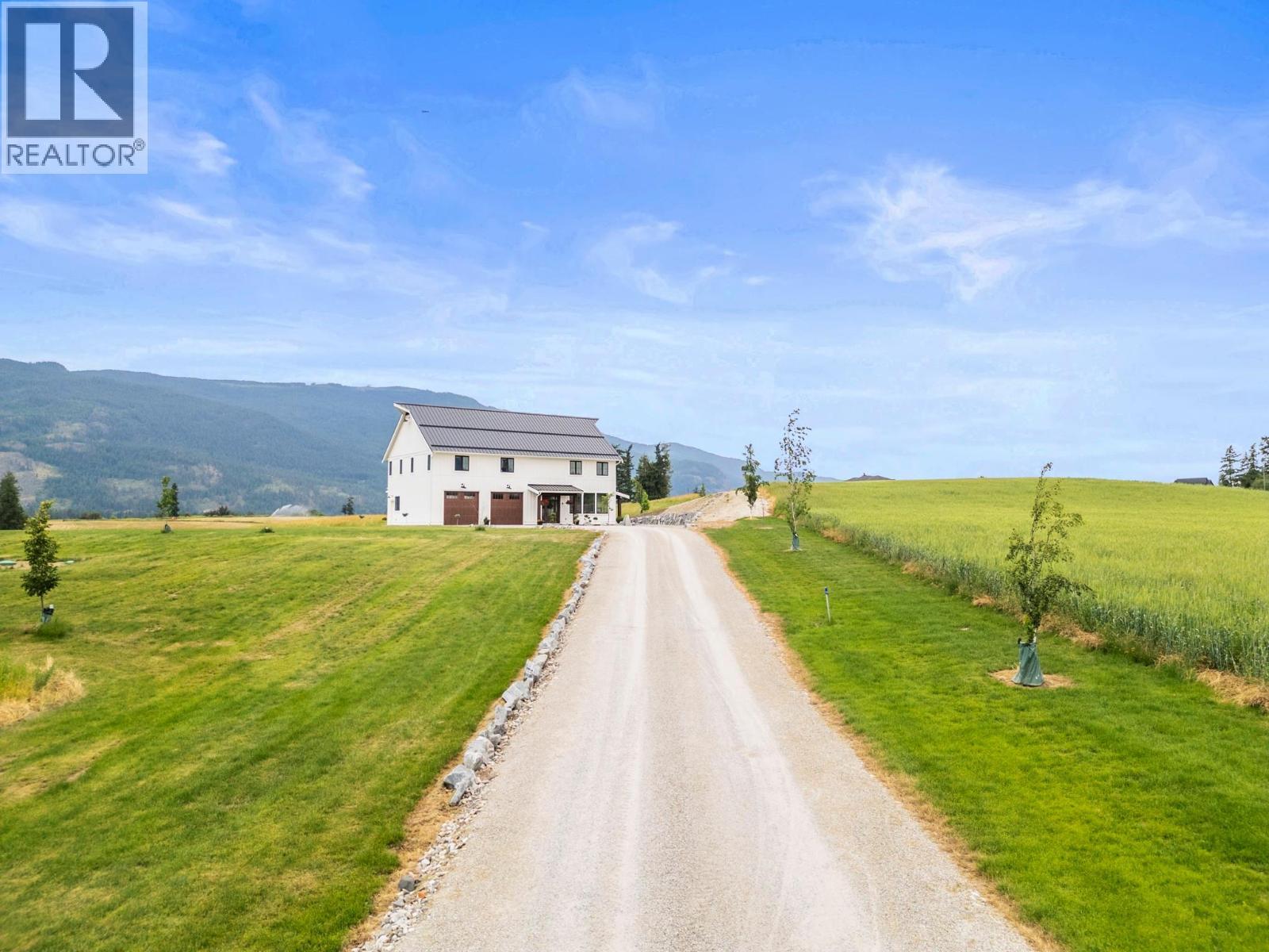 2589 Young Road, Spallumcheen, BC - Outdoor With View