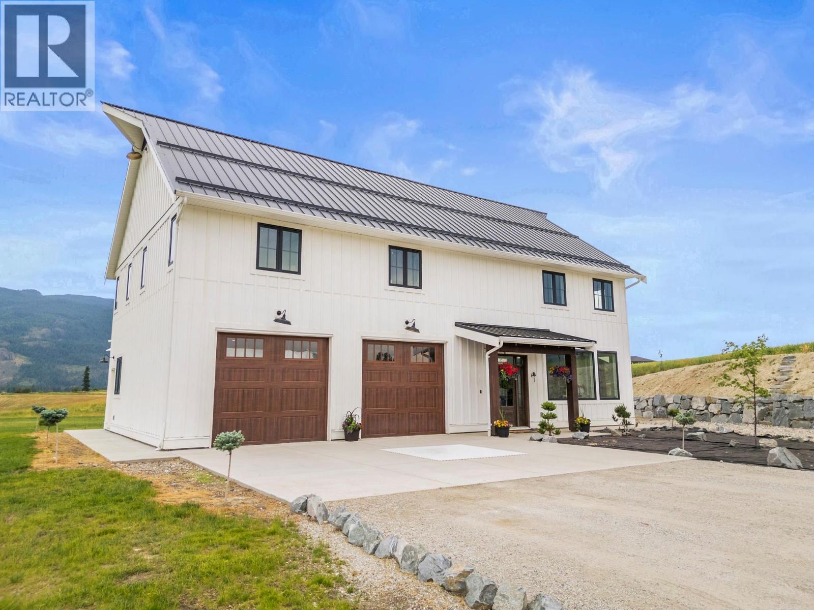 2589 Young Road, Spallumcheen, BC - Outdoor