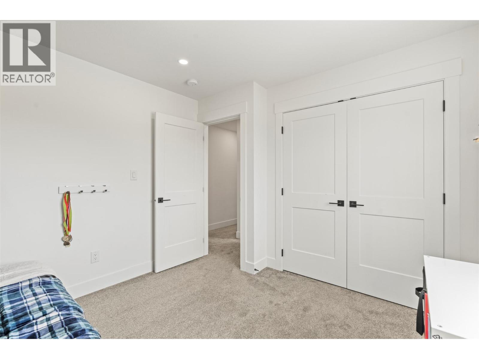 2589 Young Road, Spallumcheen, BC - Indoor