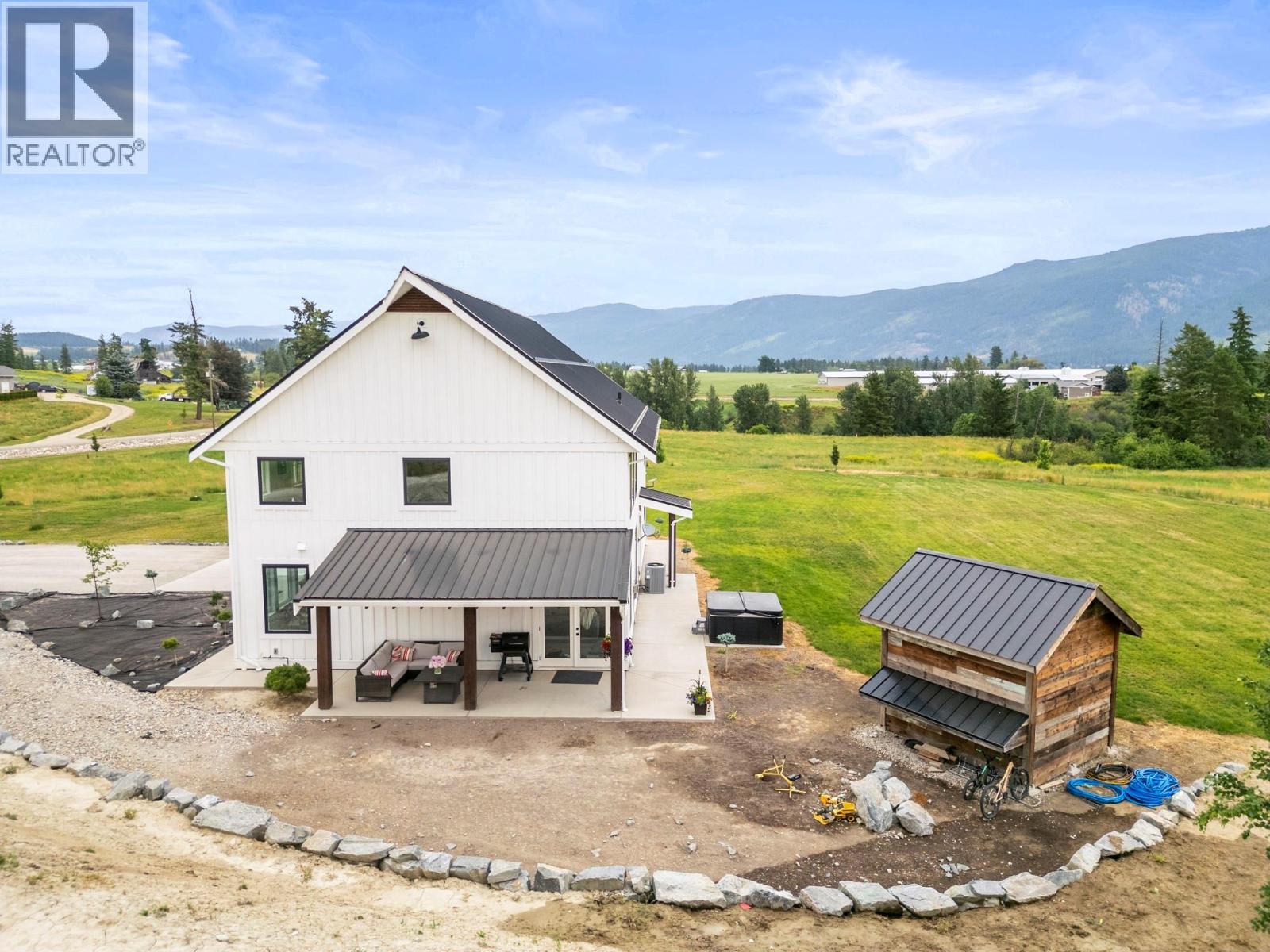 2589 Young Road, Spallumcheen, BC - Outdoor
