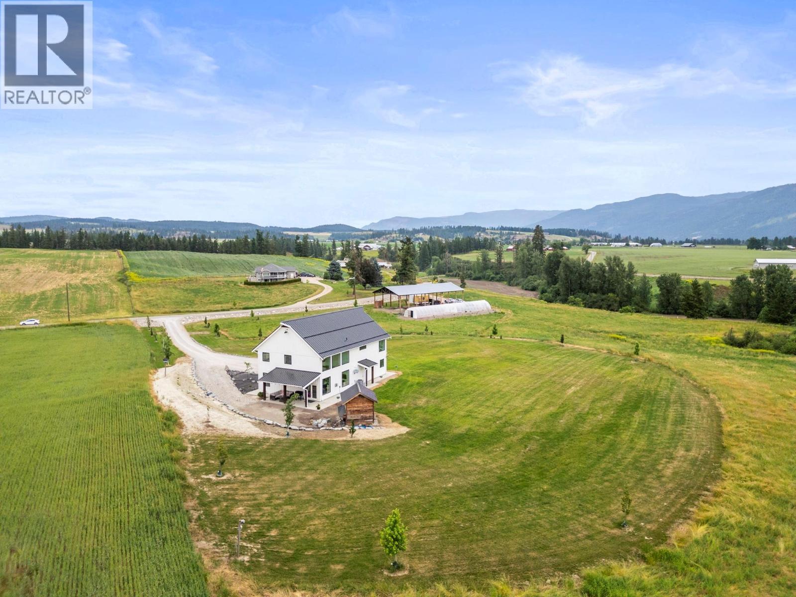 2589 Young Road, Spallumcheen, BC - Outdoor With View