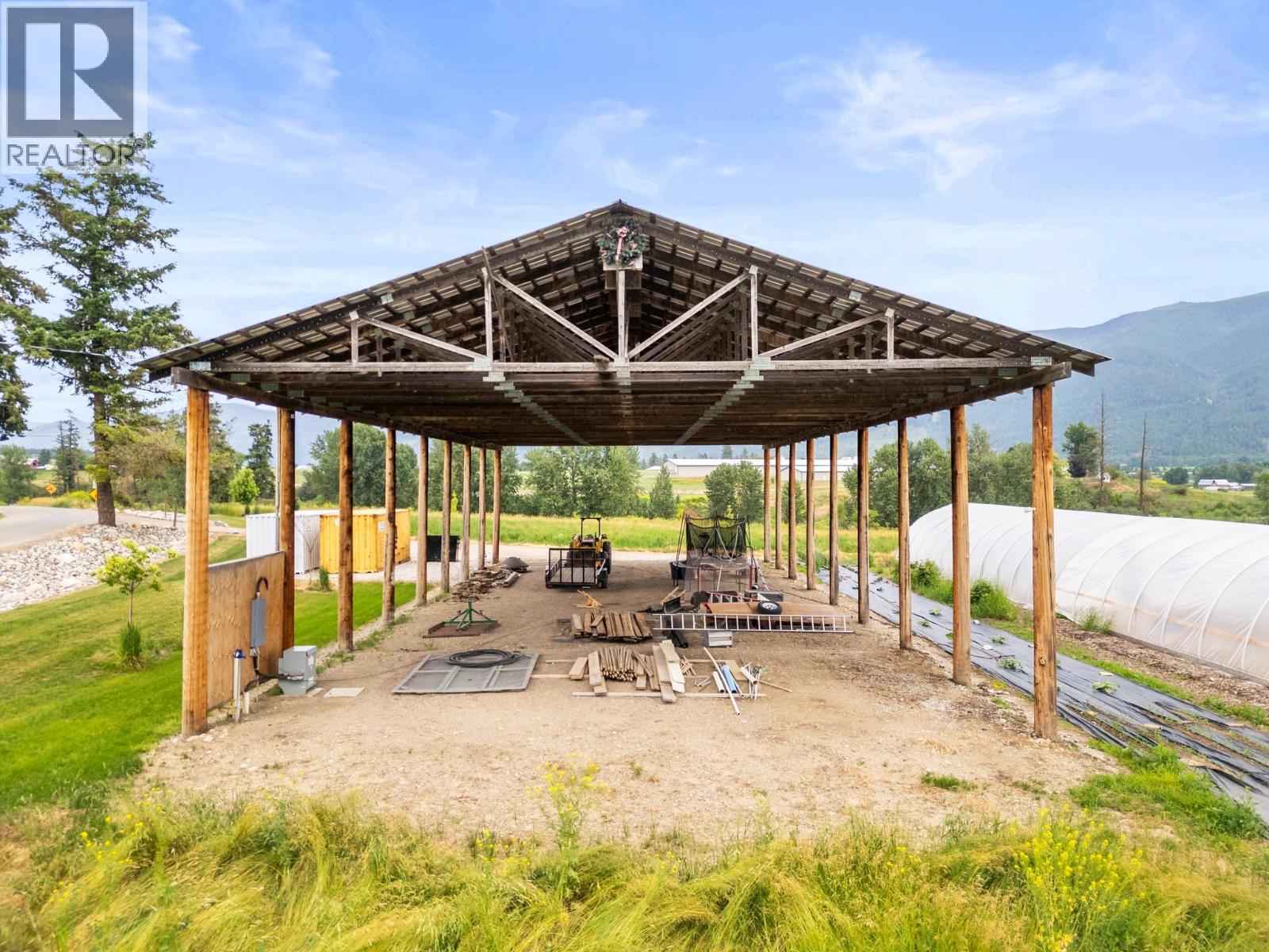 2589 Young Road, Spallumcheen, BC - Outdoor