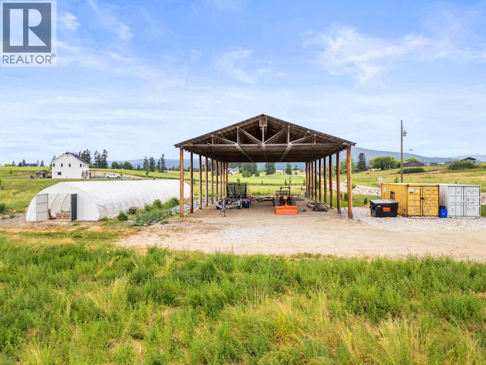 2589 Young Road, Spallumcheen, BC - Outdoor