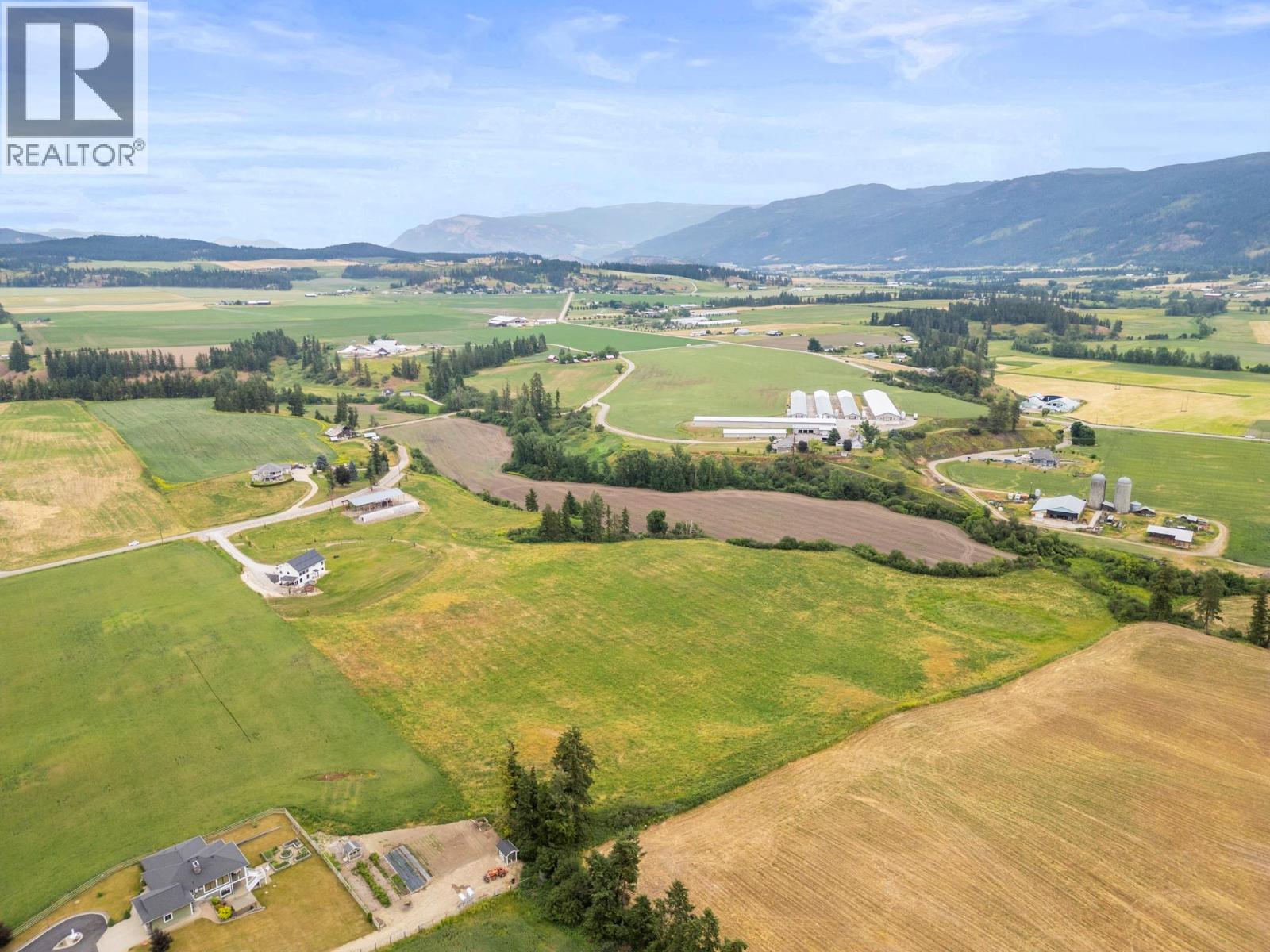 2589 Young Road, Spallumcheen, BC - Outdoor With View