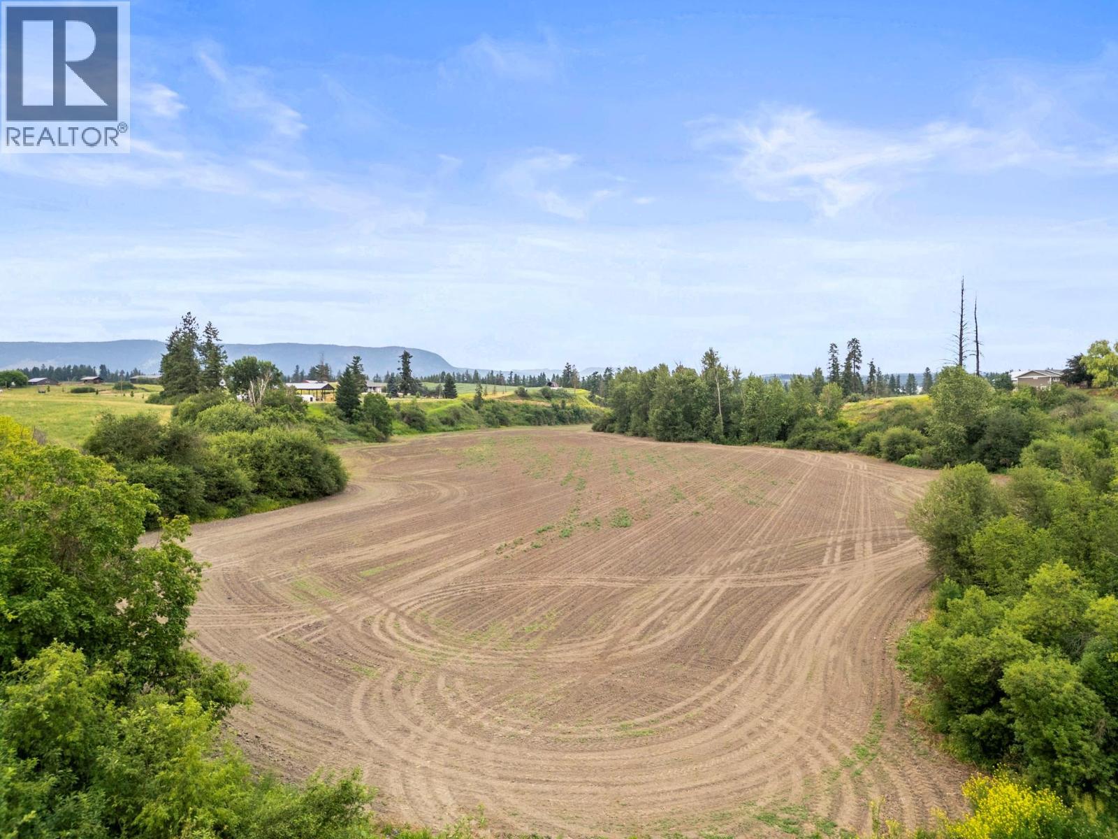2589 Young Road, Spallumcheen, BC - Outdoor With View