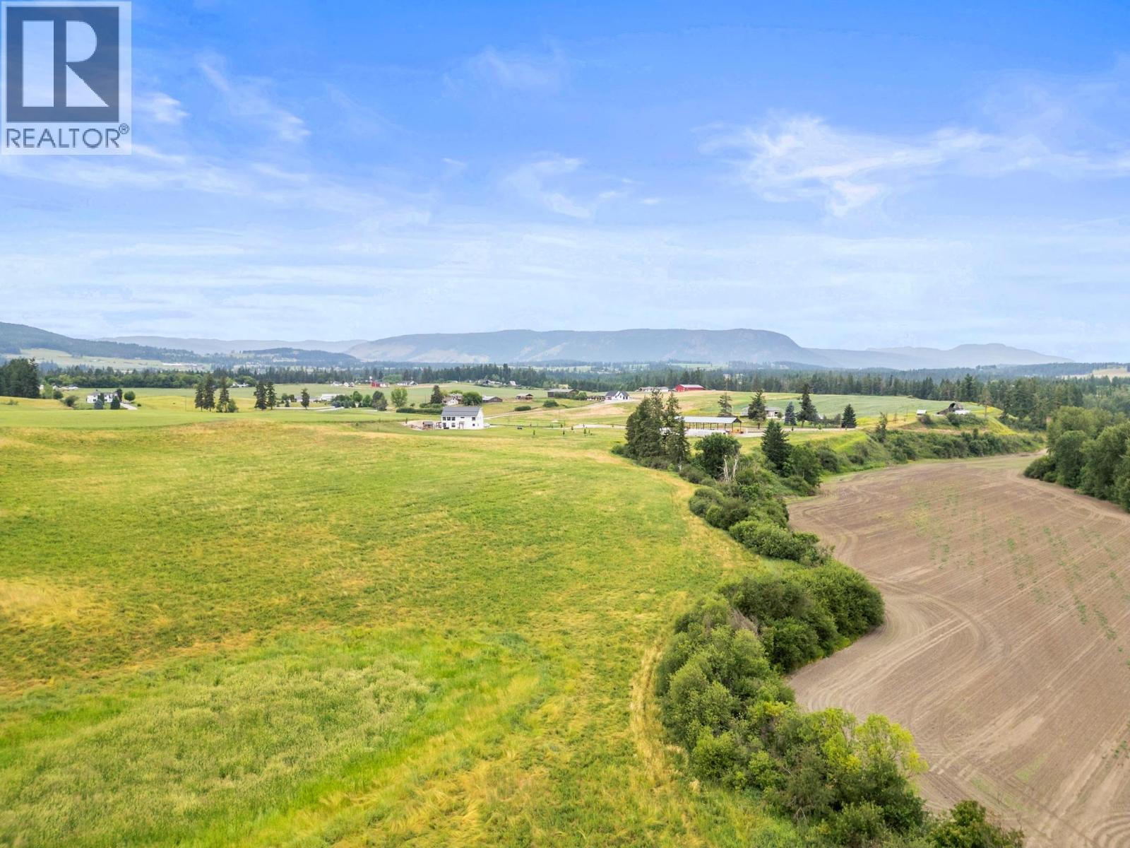 2589 Young Road, Spallumcheen, BC - Outdoor With View