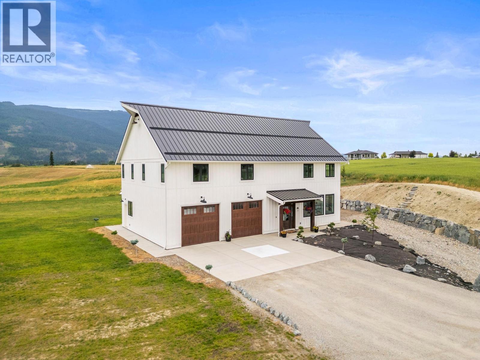 2589 Young Road, Spallumcheen, BC - Outdoor