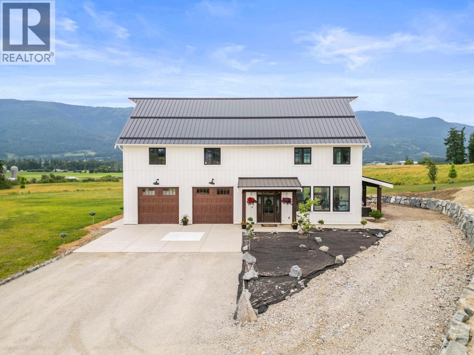 2589 Young Road, Spallumcheen, BC - Outdoor