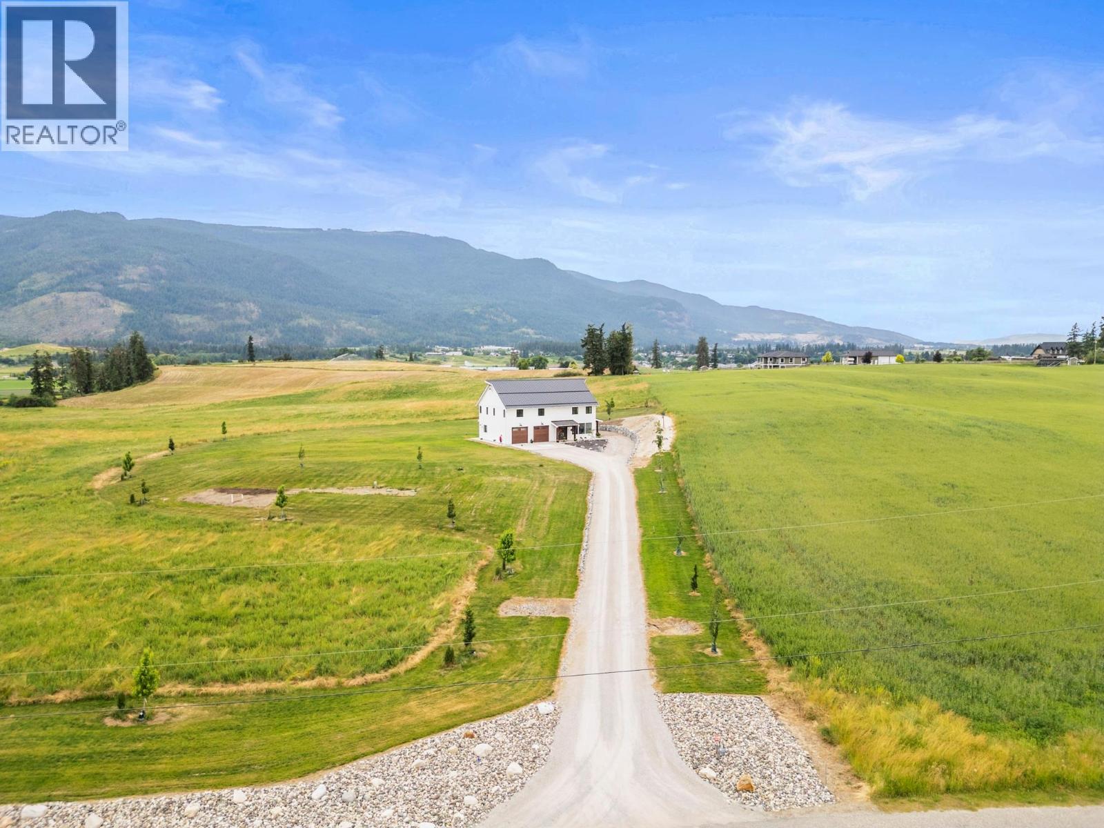 2589 Young Road, Spallumcheen, BC - Outdoor With View