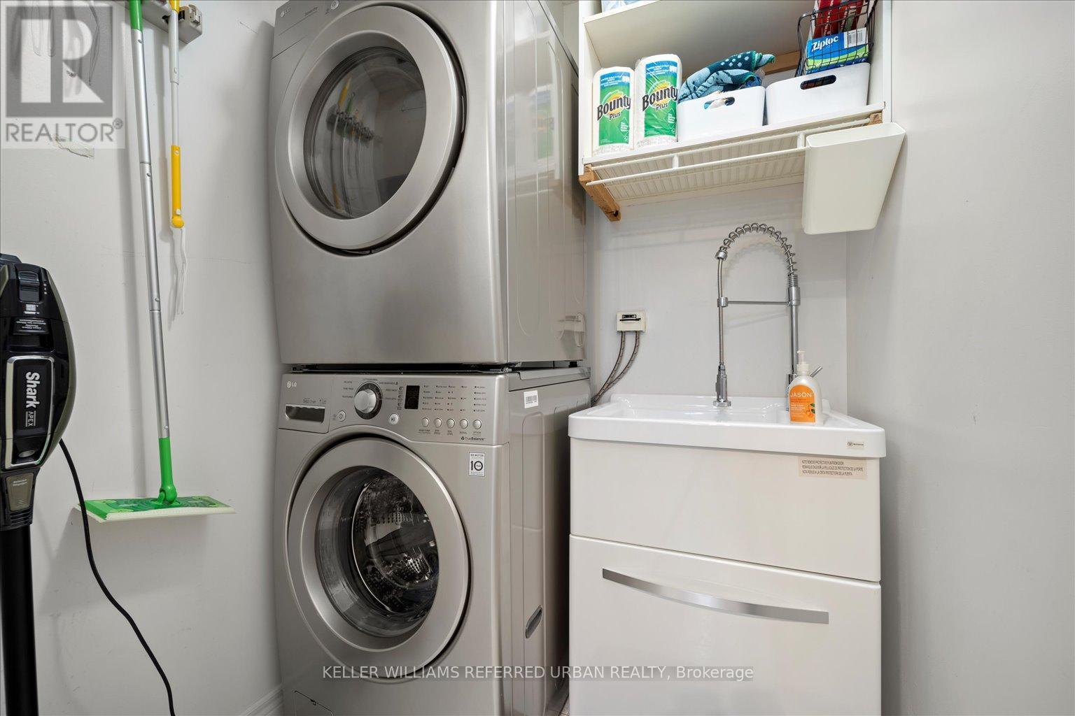 308 - 88 Grandview Way, Toronto, ON - Indoor Photo Showing Laundry Room