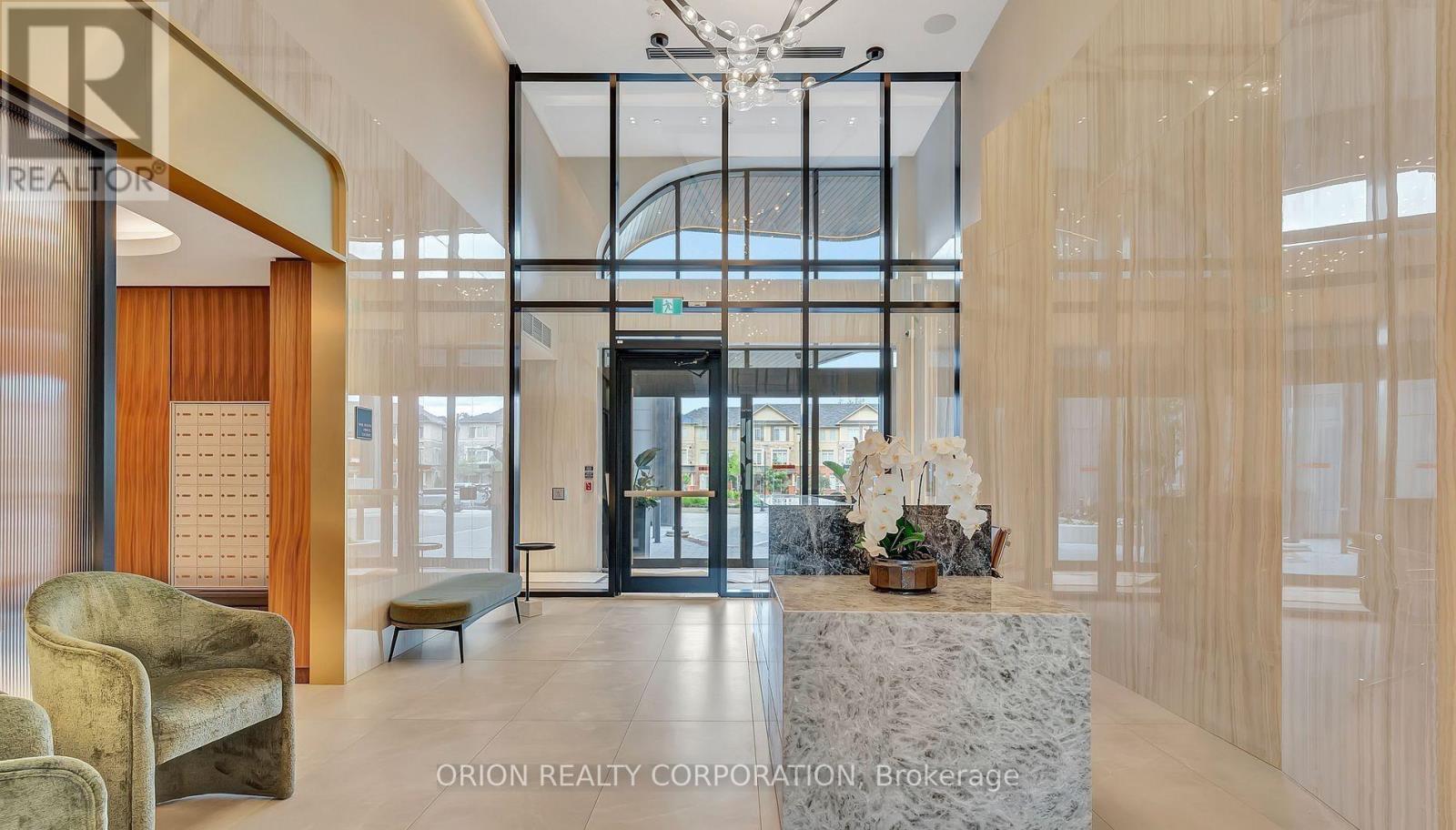 2004 - 3240 William Coltson Avenue, Oakville, ON - Indoor Photo Showing Other Room