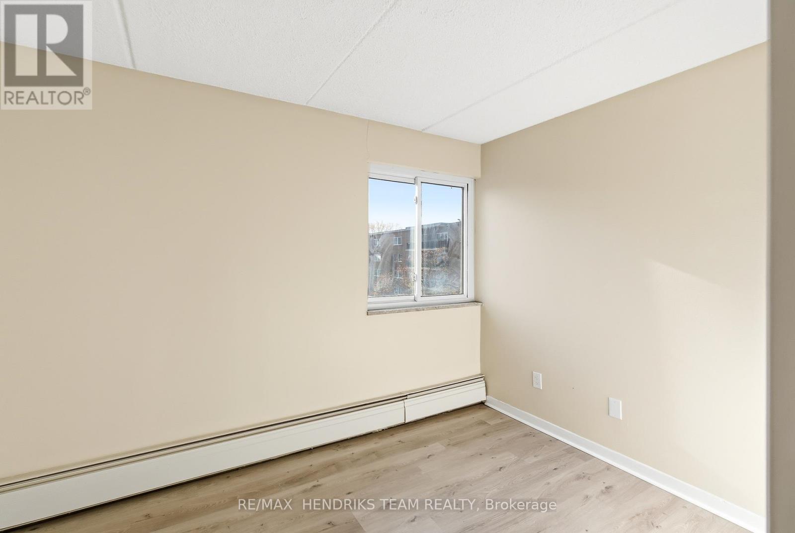 417 - 196 Scott Street, St. Catharines (Fairview), ON - Indoor Photo Showing Other Room