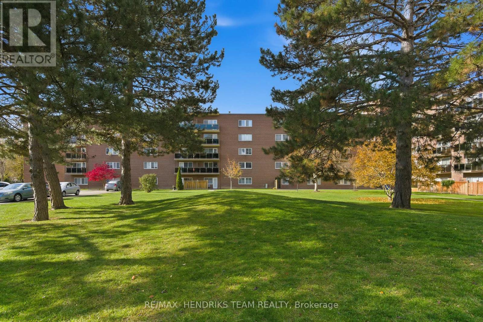 417 - 196 Scott Street, St. Catharines (Fairview), ON - Outdoor