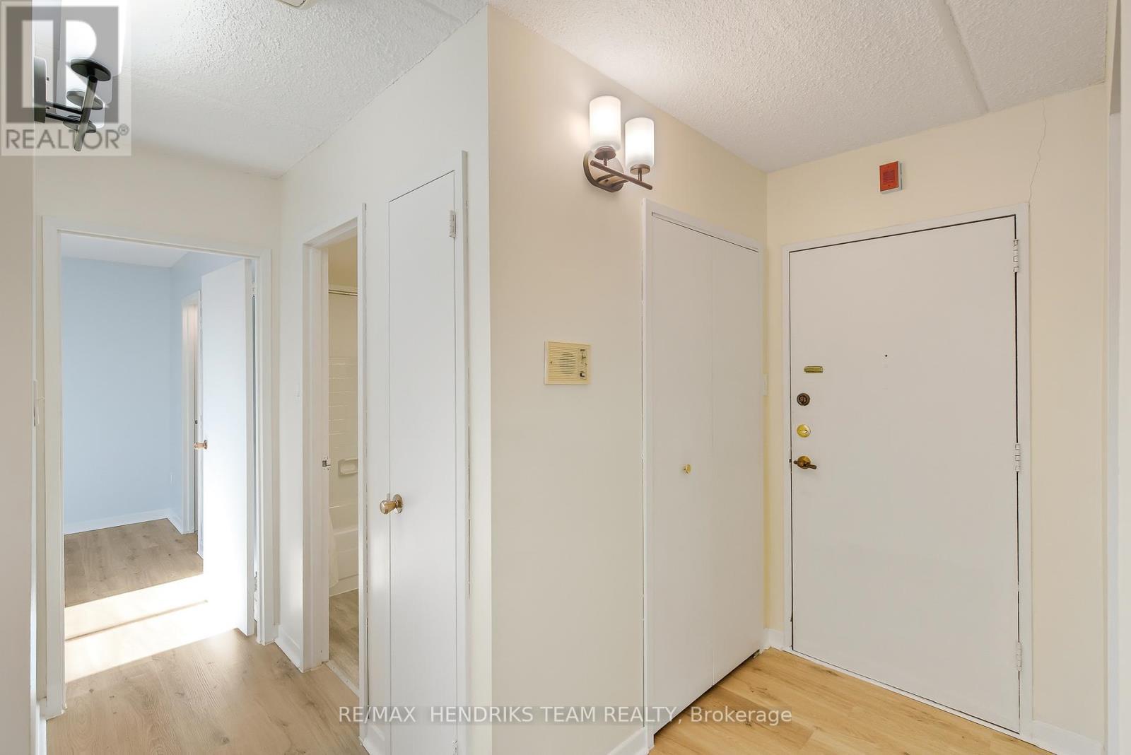 417 - 196 Scott Street, St. Catharines (Fairview), ON - Indoor Photo Showing Other Room