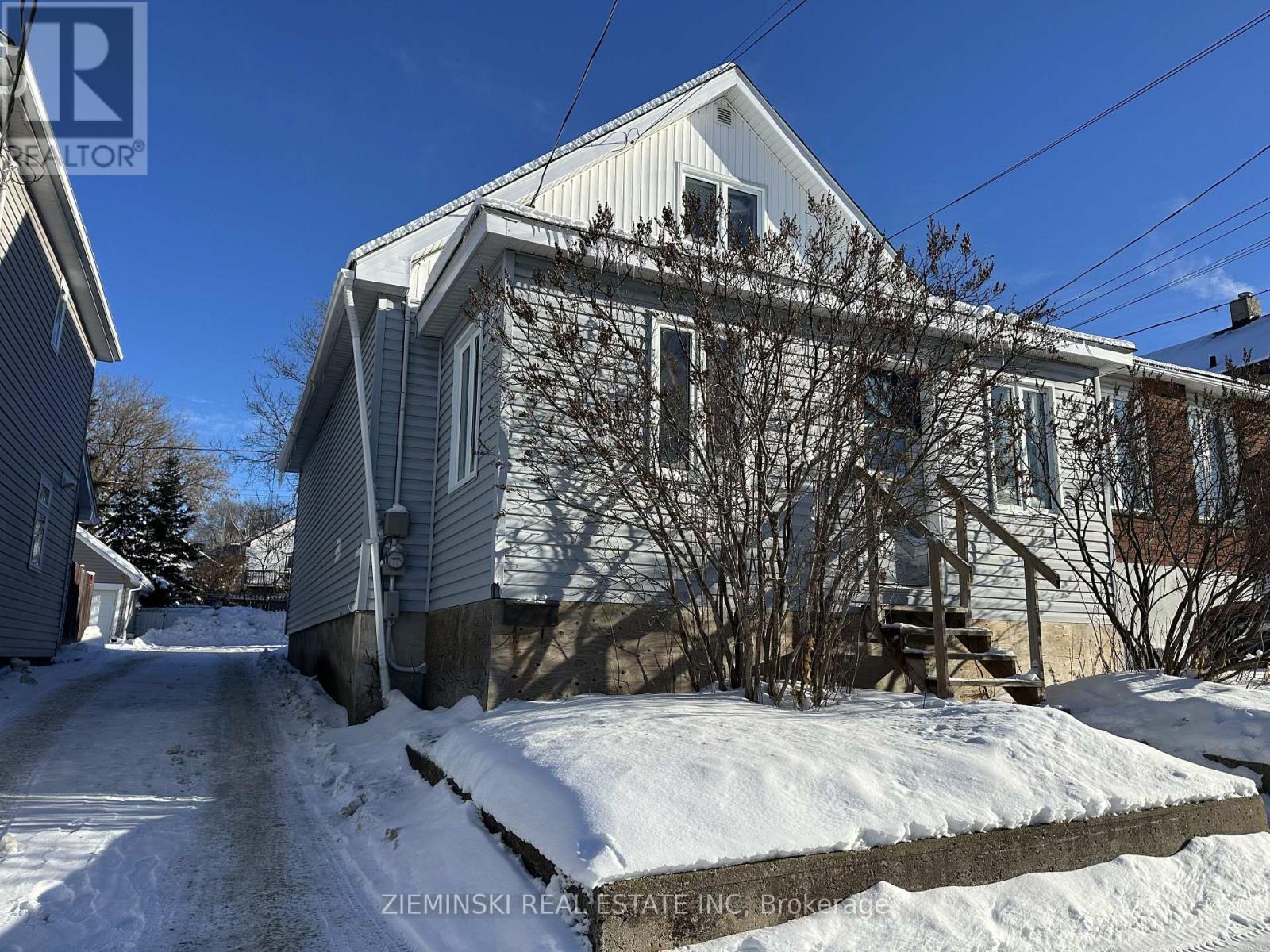 148 Pine Street N, Timmins (Tne - Hill District), ON - Outdoor