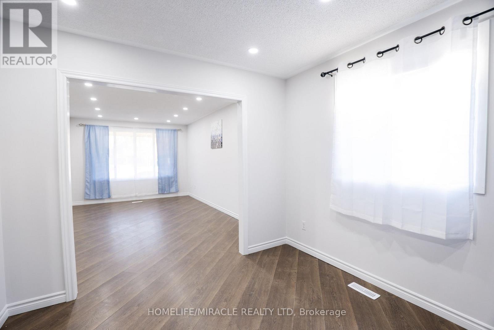 Main - 699 Classic Drive, London East, ON - Indoor Photo Showing Other Room