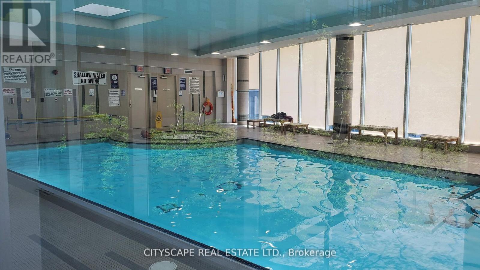 423 - 525 Wilson Avenue, Toronto, ON - Indoor Photo Showing Other Room With In Ground Pool